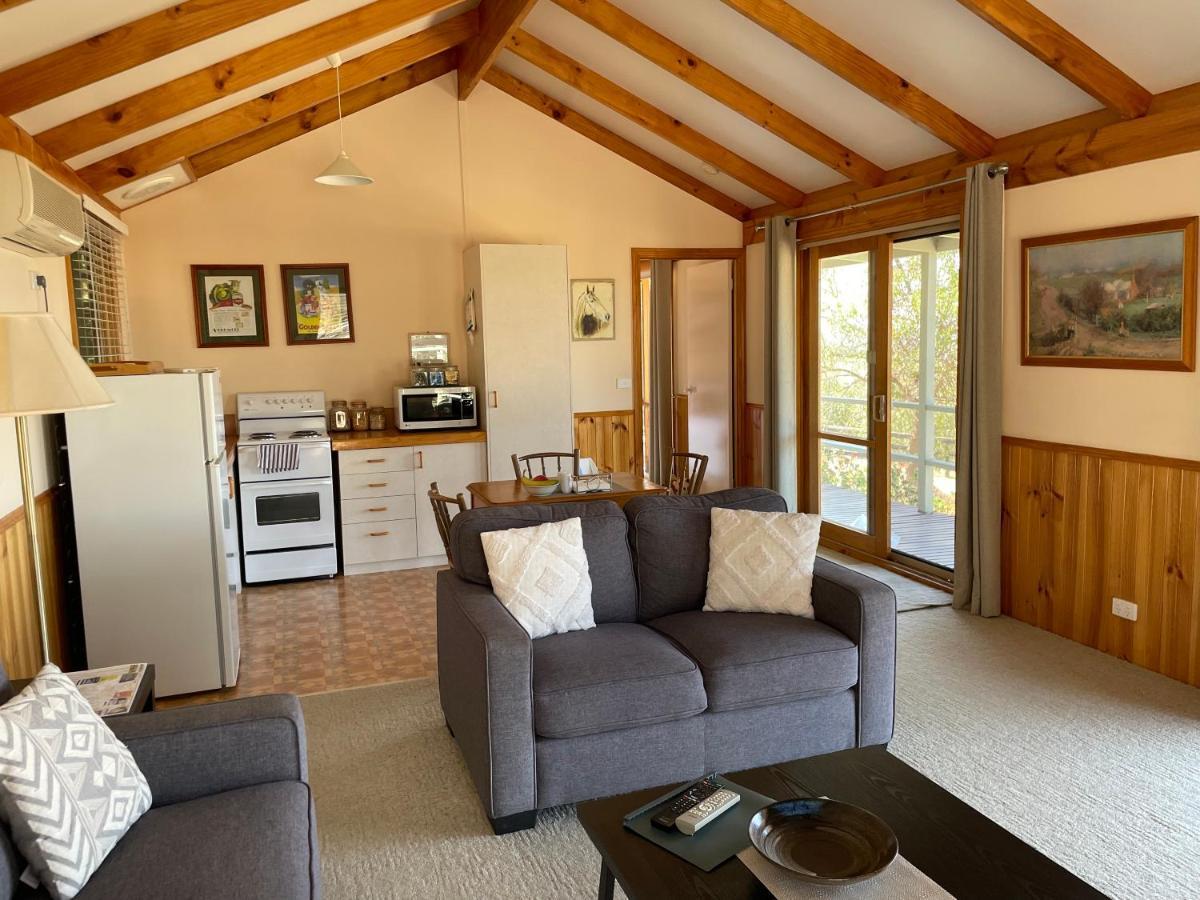 Warby Cottage Wangaratta Esterno foto